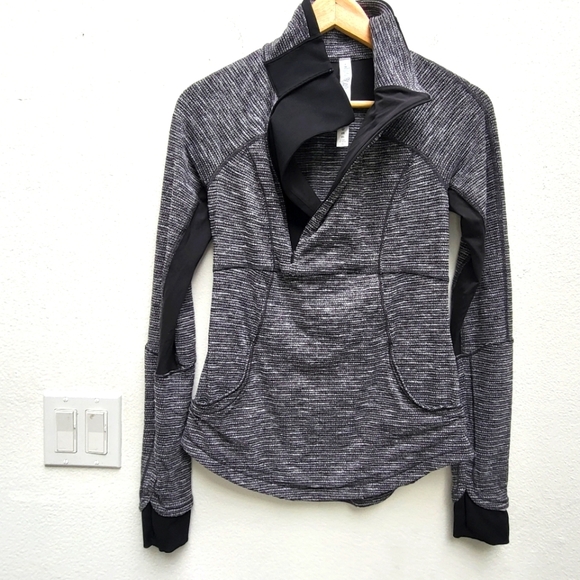 Lululemon sweater with sleeve holes - Picture 4 of 13